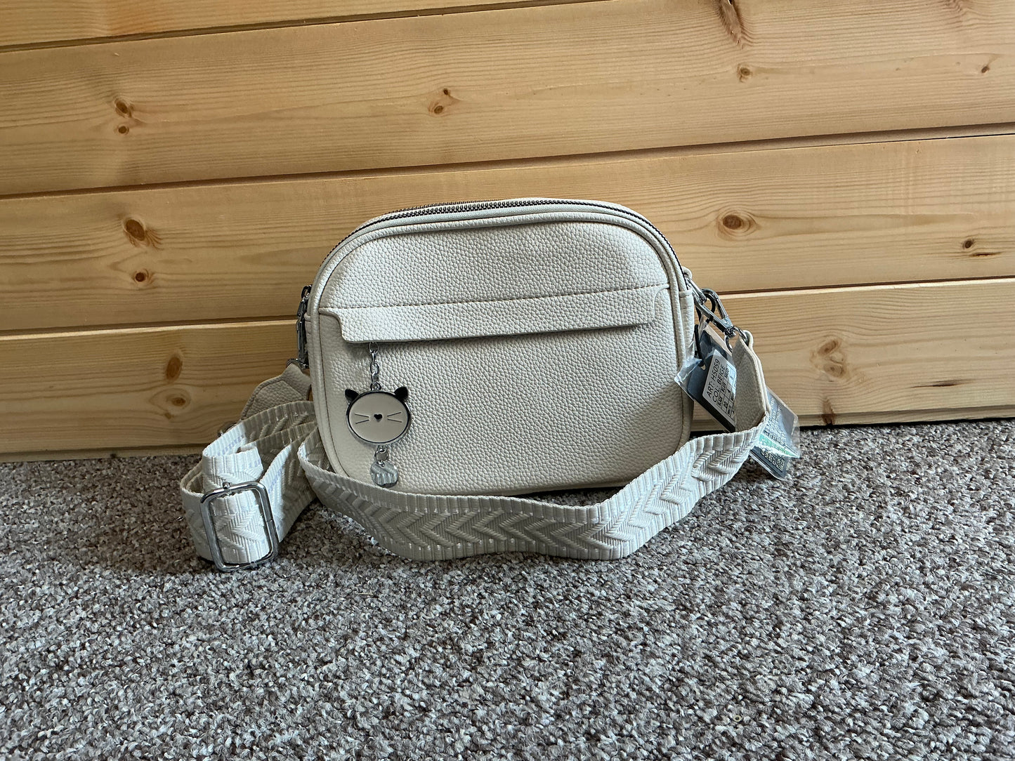 Cream Handbag W/Cat Keyring
