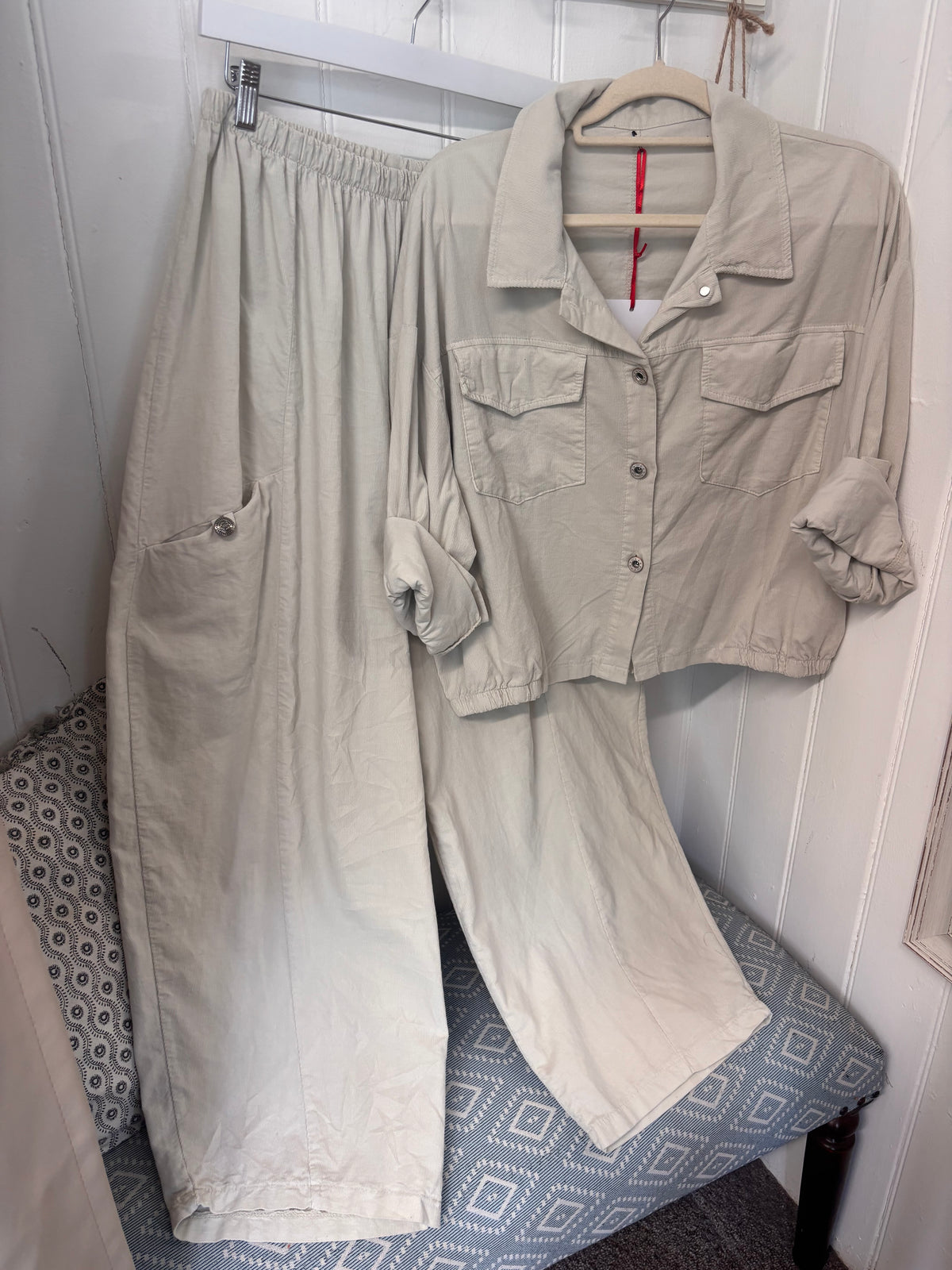 Needlecord Barrel Trousers
