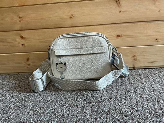 Cream Handbag W/Cat Keyring