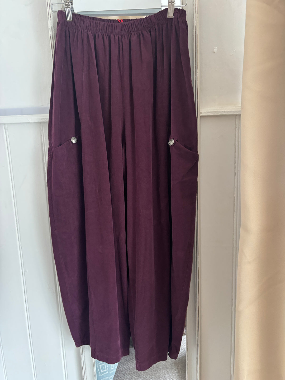 Needlecord Barrel Trousers