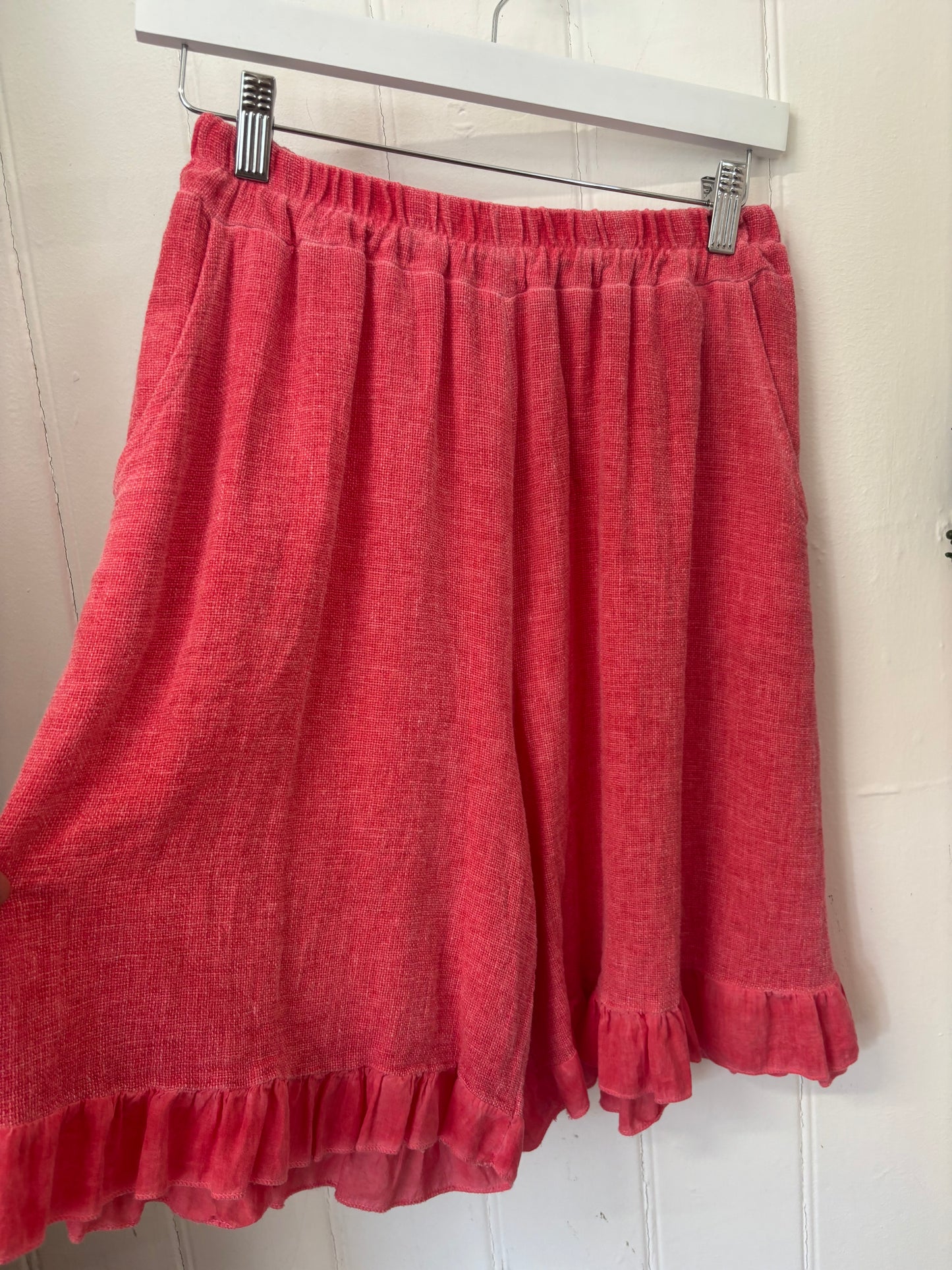Palm Coastal Ruffle Shorts